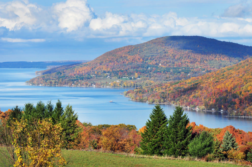 6 Spectacular Spots for Fall Foliage