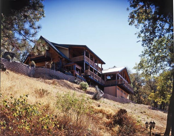 8-cabin-on-a-hill